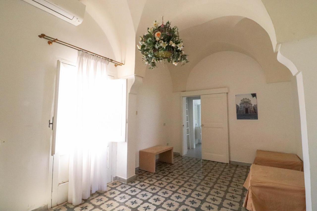 Tenuta San Nicola Guest House Novoli ภายนอก รูปภาพ