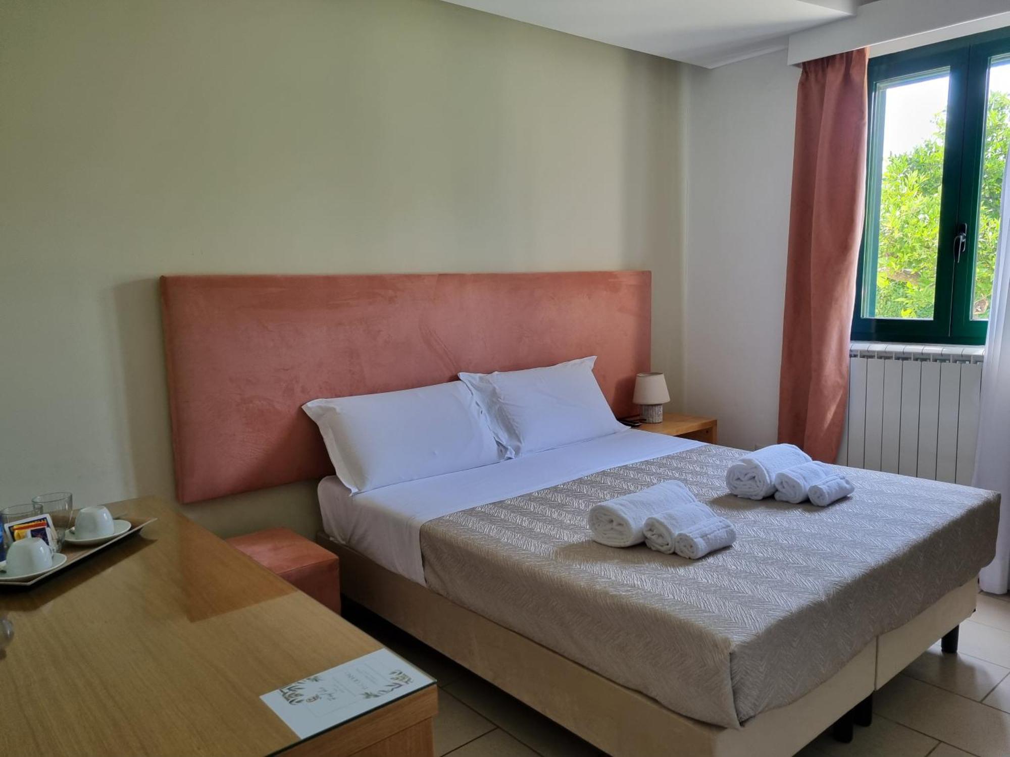 Tenuta San Nicola Guest House Novoli ภายนอก รูปภาพ